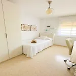 Catalina - Close To The Apartament *
