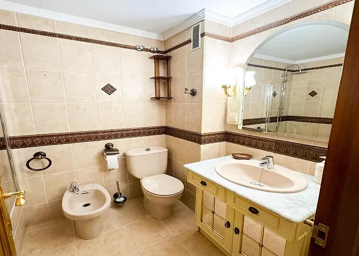 Catalina - Close To The *