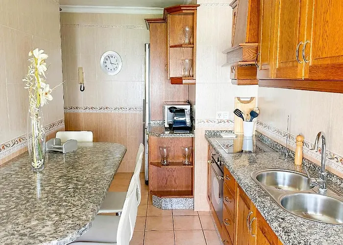 Catalina - Close To The *