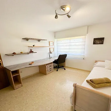 Catalina - Close To The 埃斯特波纳