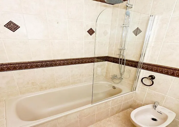 Catalina - Close To The *