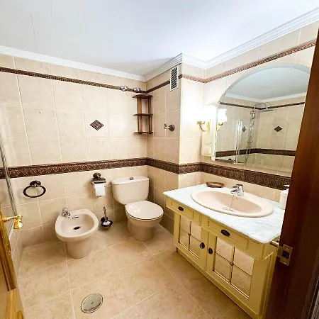 Catalina - Close To The *