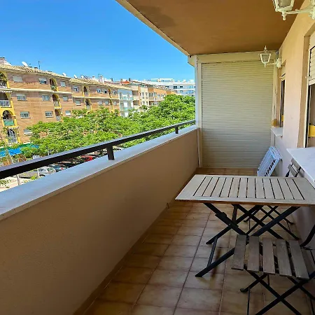 Catalina - Close To The Эстепона