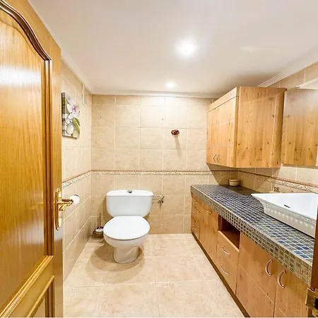 Catalina - Close To The *